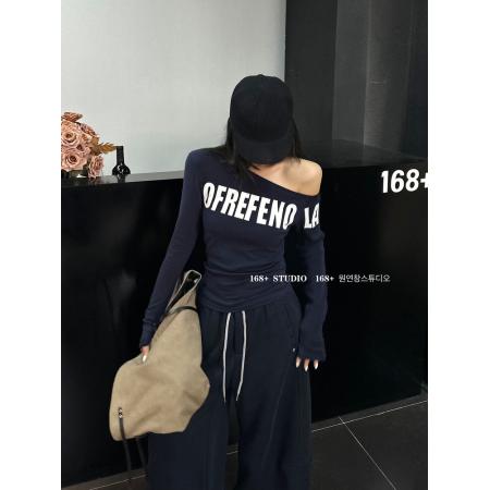 FA40414# 韩国东大门秋季新款一字肩修身显瘦打底衫女秋冬洋气时尚长袖t恤 服裝批發女裝批發服飾貨源
