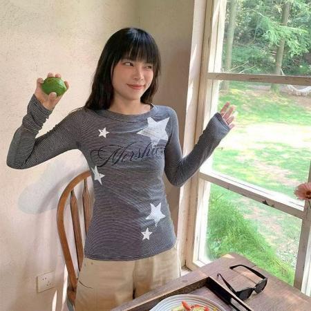 FA40430# 辣妹风灰条纹长袖T恤设女计感美式复古星星字母印花修身显瘦上衣 服裝批發女裝批發服飾貨源