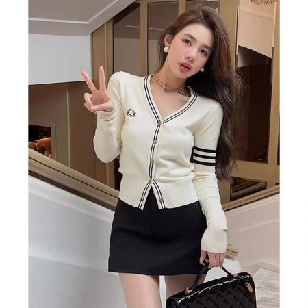 FA40461# 学院风上衣v领针织开衫女早秋款新款小衫韩系修身毛衣外套 服裝批發女裝批發服飾貨源