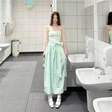 YF5893# 图片色一字肩抹胸弹力修腰系蝴蝶结过膝中长款拼接衣裙 服裝批發女裝批發服飾貨源