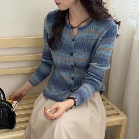 YF5906# 秋冬彩虹提花编织圆领长袖排扣镂空薄款别致针织上衣 服裝批發女裝批發服飾貨源