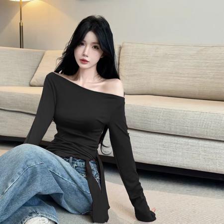 FA40581# 性感纯欲辣妹斜肩长袖T恤衫韩版设计感下开叉绑带打底上衣 服裝批發女裝批發服飾貨源