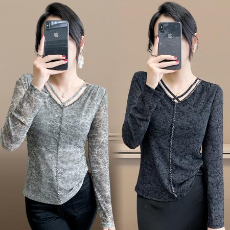 FA40630# 秋季新款网纱V领交叉时尚百搭显瘦长袖钉珠打底衫女潮 服裝批發女裝批發服飾貨源