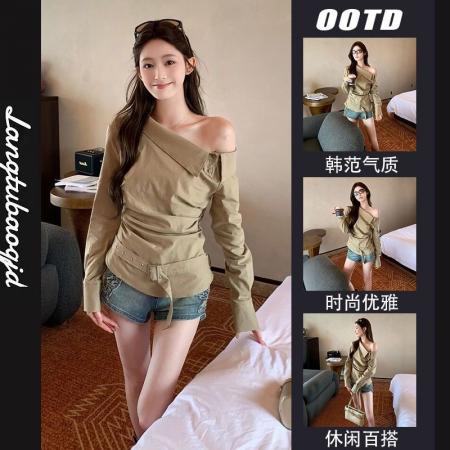 FA40655# 辣妹风斜领长袖衬衫女春秋收腰设计感小众高级感气质褶皱露肩上衣 服裝批發女裝批發服飾貨源