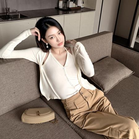 FA40706# 辣妹假两件挂脖长袖T恤女秋季小众修身显瘦开衫上衣 服裝批發女裝批發服飾貨源