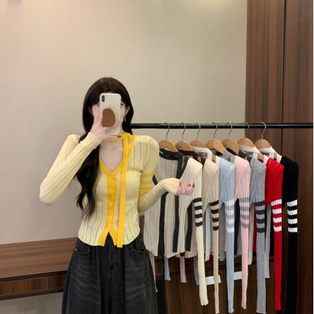 FA40841# 秋冬新款韩版V领撞色甜辣修身显瘦小个子带肩垫针织开衫 服裝批發女裝批發服飾貨源