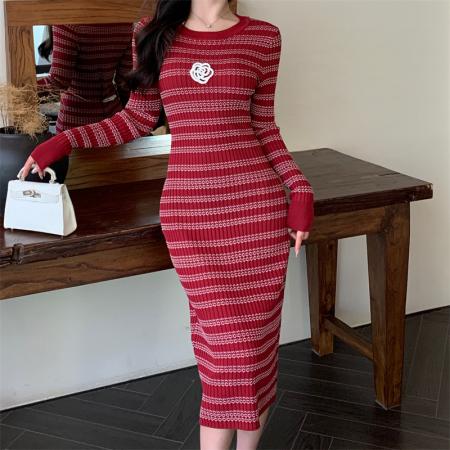 FA40951# 针织连衣裙女秋冬季新款高级感立体花朵配大衣内搭打底裙过膝 服裝批發女裝批發服飾貨源