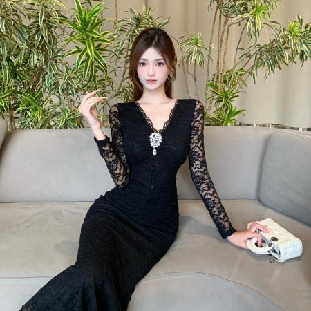 FA41006# 蕾丝连衣裙新款黑色V领修身显瘦包臀鱼尾裙年会长裙 服裝批發女裝批發服飾貨源
