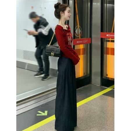 FA41383# 韩系氛围感多巴胺红色露肩针织衫上衣女巨好看的早秋穿搭新款 服裝批發女裝批發服飾貨源