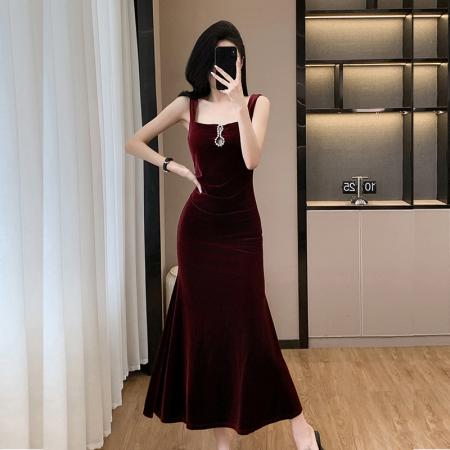 FA41414# 名媛高级感丝绒礼服吊带连衣裙女秋冬内搭修身气质法式包臀鱼尾裙 服裝批發女裝批發服飾貨源