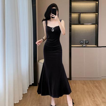FA41414# 名媛高级感丝绒礼服吊带连衣裙女秋冬内搭修身气质法式包臀鱼尾裙 服裝批發女裝批發服飾貨源