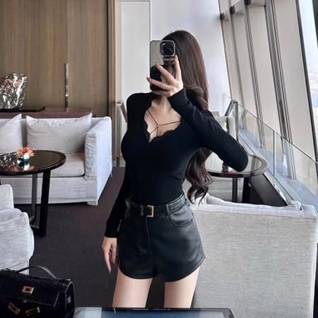 FA41575# 蕾丝拼接v领长袖T恤女春秋修身紧身内搭纯欲打底衫上衣 服裝批發女裝批發服飾貨源