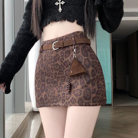 FA41756# 豹纹半身裙女秋季a字包臀短款显瘦短裙大码胖mm辣妹裙子 服裝批發女裝批發服飾貨源
