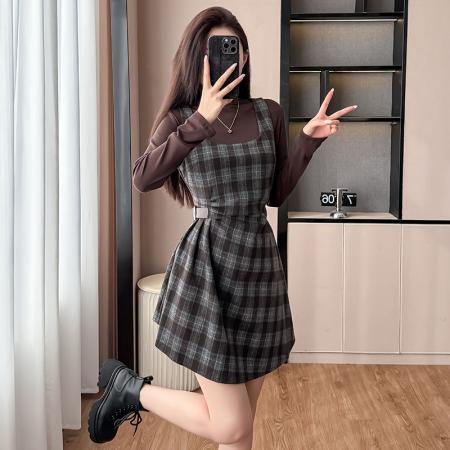 FA41792# 秋季韩版时尚休闲穿搭一整套女格子背带连衣裙打底衫两件套 服裝批發女裝批發服飾貨源