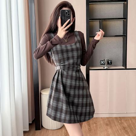 FA41792# 秋季韩版时尚休闲穿搭一整套女格子背带连衣裙打底衫两件套 服裝批發女裝批發服飾貨源