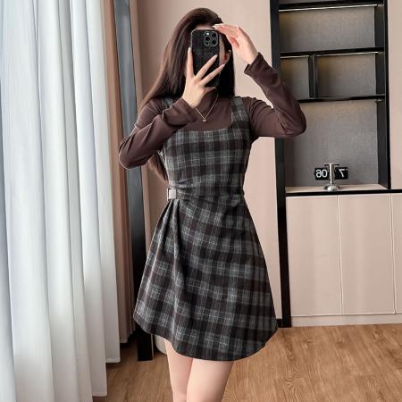 FA41792# 秋季韩版时尚休闲穿搭一整套女格子背带连衣裙打底衫两件套 服裝批發女裝批發服飾貨源