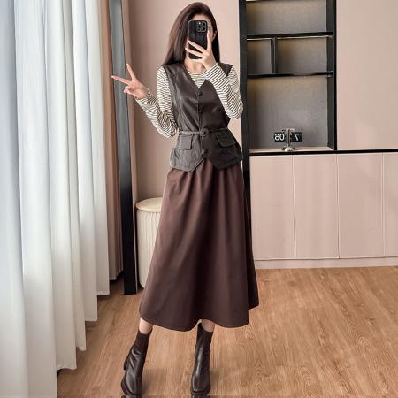 FA41794# 条纹T恤pu皮马甲连衣裙两件套女春秋新款爆款高级感两件套 服裝批發女裝批發服飾貨源