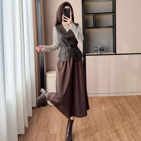 FA41794# 条纹T恤pu皮马甲连衣裙两件套女春秋新款爆款高级感两件套 服裝批發女裝批發服飾貨源
