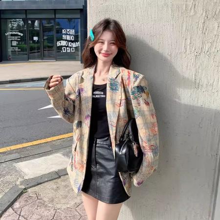 FA41913# 涂鸦印花小西装外套女秋季韩系设计感休闲时尚小个子炸街西服 服裝批發女裝批發服飾貨源