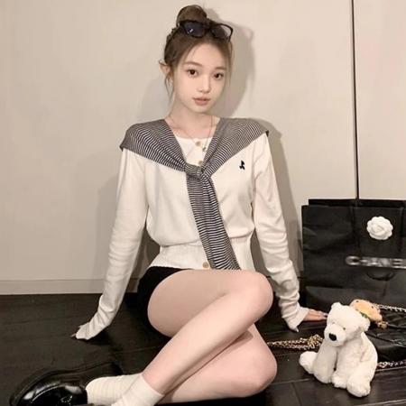 FA42204# 韩系温柔减龄显瘦毛衣外套女新款秋针织开衫+条纹披肩两件套