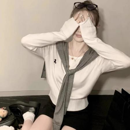 FA42204# 韩系温柔减龄显瘦毛衣外套女新款秋针织开衫+条纹披肩两件套