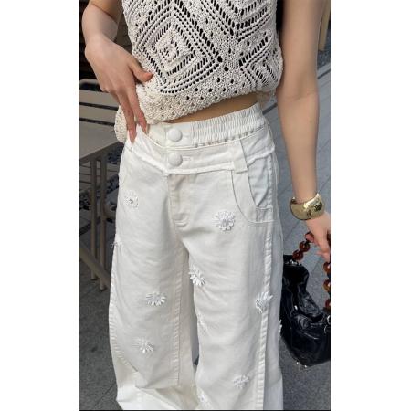 FA42534# 白色小雏菊刺绣牛仔阔腿裤女秋季新款爆款高腰显瘦直筒休闲裤 服裝批發女裝批發服飾貨源