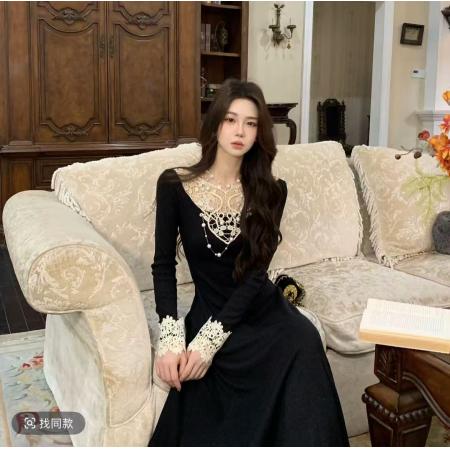FA42540# 木子李的李墨蕾丝章早秋连衣裙设计感蕾丝拼接长袖针织裙修身裙 服裝批發女裝批發服飾貨源