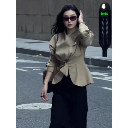 FA42572# 小众设计感卡其色风衣外套女秋季新款简单大方高级感收腰上衣 服裝批發女裝批發服飾貨源