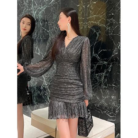 FA42574# 性感修身显身材V领亮丝连衣裙女独特别致名媛风高腰荷叶边短裙子 服裝批發女裝批發服飾貨源