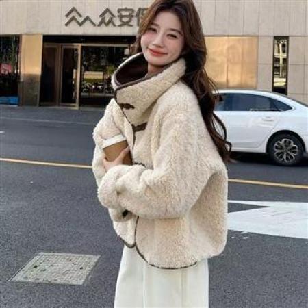 YF5936# 图片色秋冬时尚两穿设计翻领系扣长袖羊羔绒拼接仿皮绒短款上衣