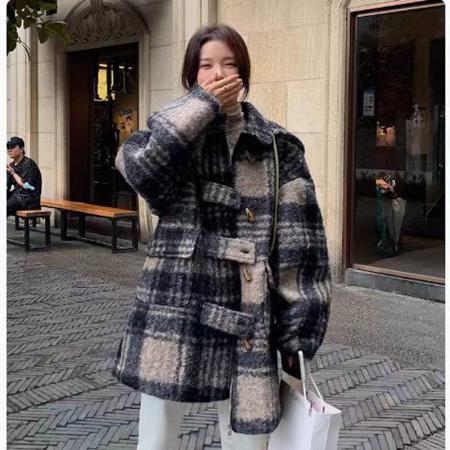 YF5954# 图片色冬季格子毛呢长袖翻领带帽牛角扣宽松大码时尚休闲外套