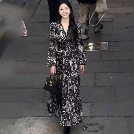 YF6005# 图片色赫本风长袖V领松紧腰收腹显瘦荷叶边碎花过膝中长款雪纺长裙