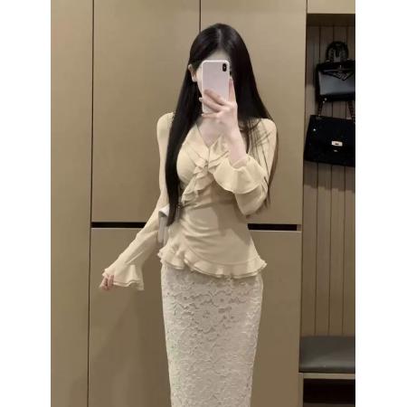 FA42767# 早秋法式荷叶边长袖收腰显瘦上衣+性感蕾丝拼接半身裙两件套装女 服裝批發女裝批發服飾貨源