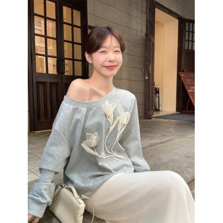 FA42781# 纯欲甜辣斜肩设计感立体花朵卫衣+A字高腰半身裙 服裝批發女裝批發服飾貨源