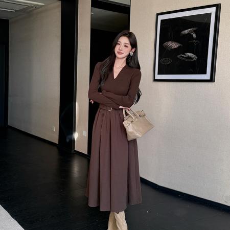 FA42805# 陌野复古卡其长袖连衣裙女高腰显瘦A字百褶裙长裙 服裝批發女裝批發服飾貨源