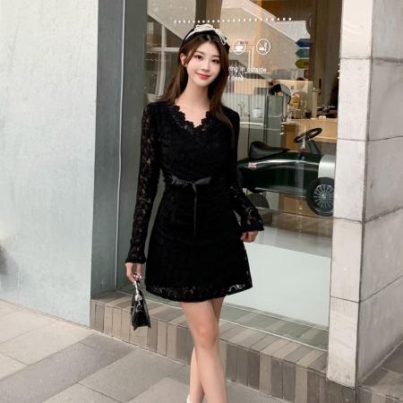 FA43099# 秋季修身绑带内搭裙子纯欲收腰蕾丝v领长袖连衣裙 服裝批發女裝批發服飾貨源
