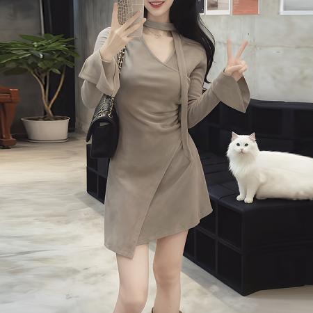 FA43179# 温柔高级感V领针织连衣裙春秋新款修身显瘦打底收腰短裙 服裝批發女裝批發服飾貨源
