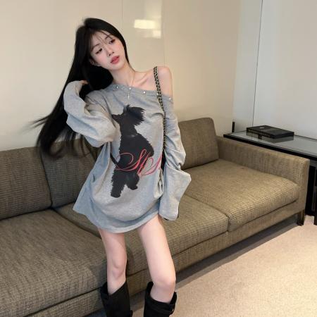 FA43244# 秋季美式复古小狗印花铆钉斜肩宽松长袖T恤女慵懒风上衣 服裝批發女裝批發服飾貨源