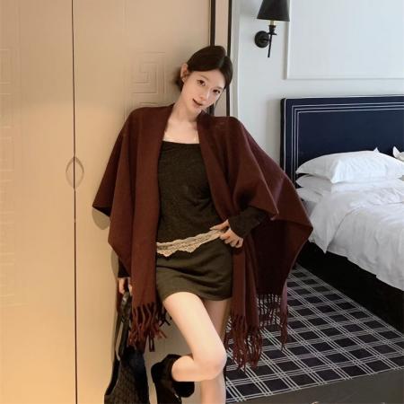 FA43252# 老钱风简约高级感流苏披肩斗篷女百搭纯色大围巾外搭 服裝批發女裝批發服飾貨源