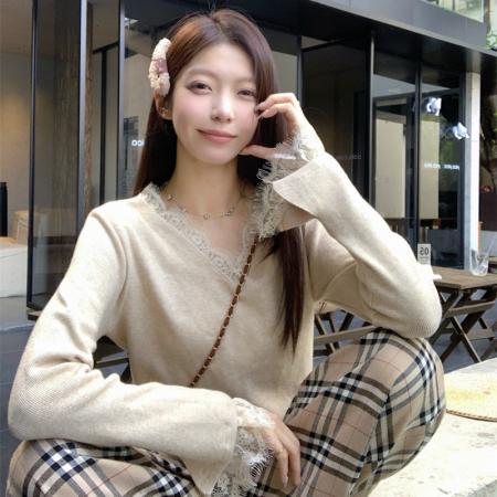 FA43528# 秋冬法式气质简约蕾丝拼接V领针织衫女打底衫长袖上衣 服裝批發女裝批發服飾貨源