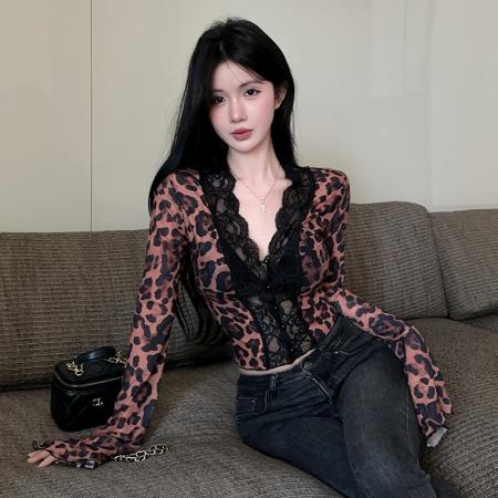FA43563# 豹纹蕾丝拼接喇叭袖上衣 服裝批發女裝批發服飾貨源