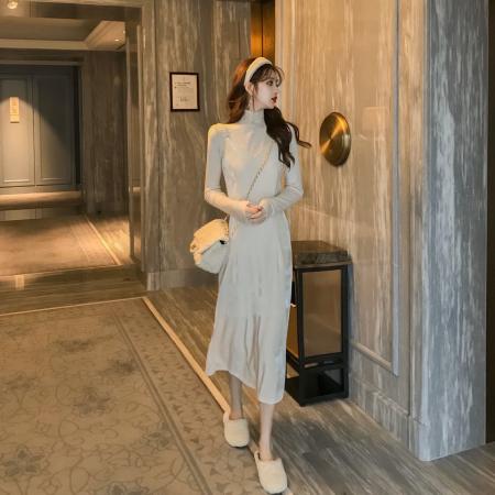 FA43587# 时尚气质性感中长款V领丝绒珍珠吊带打底连衣裙 服裝批發女裝批發服飾貨源