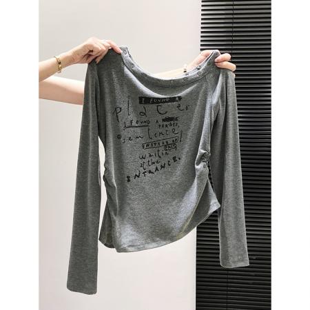 FA43639# 美式铆钉斜领长袖t恤女秋季新款褶皱收腰显瘦打底衫露肩上衣 服裝批發女裝批發服飾貨源