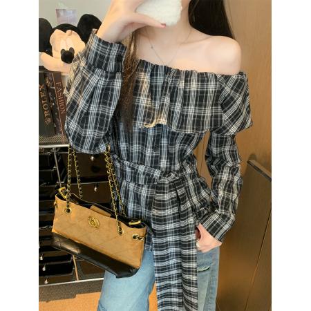 FA43772# 美拉德撞色格子一字肩衬衫绑带收腰不规则氛围感上衣 服裝批發女裝批發服飾貨源