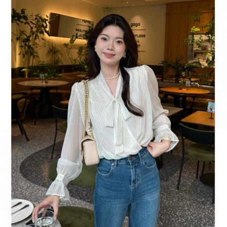 FA43981# 时尚百搭韩系气质飘带条纹衬衫薄款V领喇叭袖小众设计感上衣  服裝批發女裝批發服飾貨源