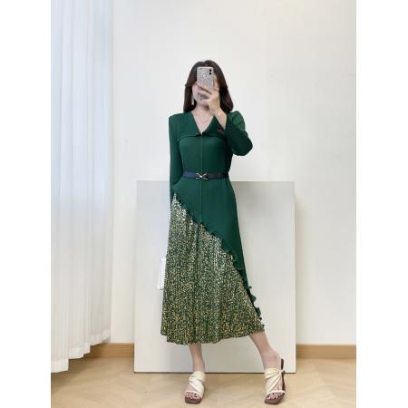 FA43999# 三宅褶皱秋季新款轻奢高端连衣裙鱼鳞褶大码时尚显瘦长裙  服裝批發女裝批發服飾貨源
