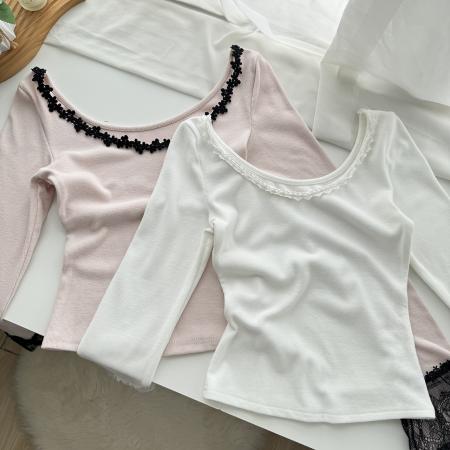 FA44064# 猫年发热纸片人亲肤软糯内里绒面法式蕾丝低V领打底衫  服裝批發女裝批發服飾貨源