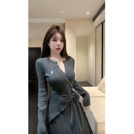 FA44075# 秋冬新款美式御姐风高级感显瘦修身连衣裙带垫肩  服裝批發女裝批發服飾貨源