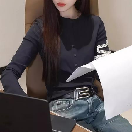 FA44173# 春秋季新款女士蛇年刺绣长袖T恤休闲百搭显瘦设计感独特上衣 服裝批發女裝批發服飾貨源