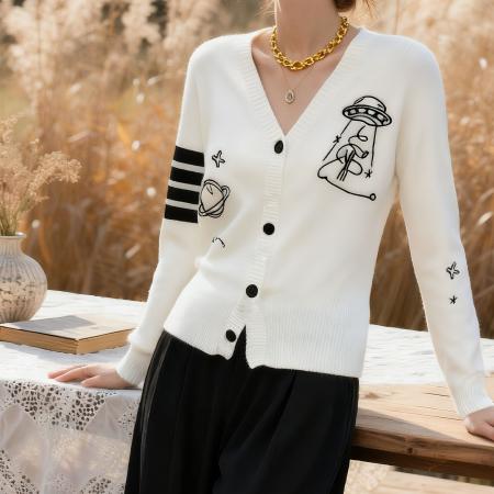 FA44271# 法式白色V领针织开衫女秋冬新款设计感时尚图纹毛衣外套 服裝批發女裝批發服飾貨源